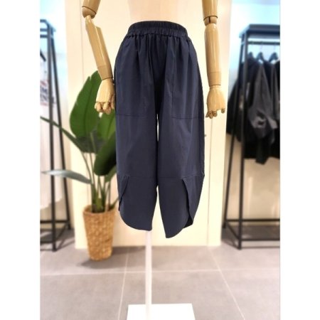 밑단 절개 배기핏 밴딩 팬츠 블랙