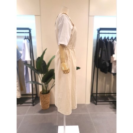 스트링 레이어드 멜빵 원피스 아이보리