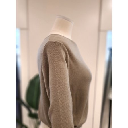 밑단 배색 니트 가디건 베이지