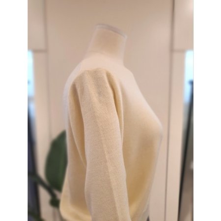 밑단 배색 니트 가디건 크림