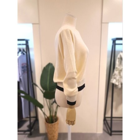 밑단 배색 니트 가디건 크림