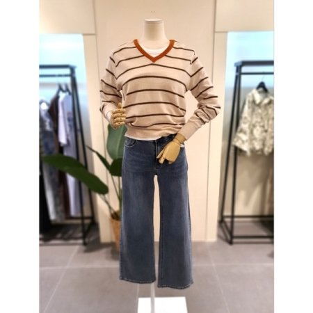 배색 V넥 스트라이프 니트 베이지