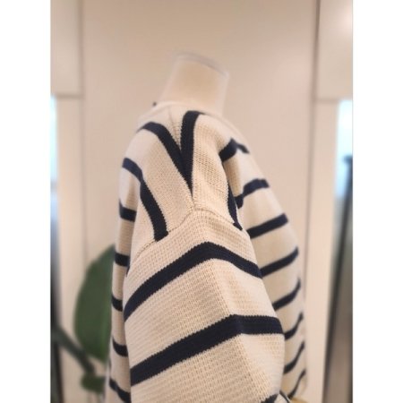 스트라이프 자가드 가디건 아이보리