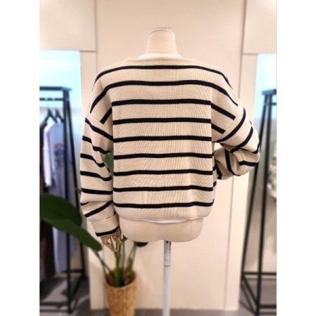 스트라이프 자가드 가디건 아이보리