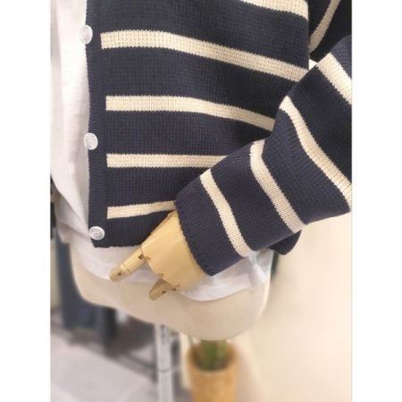 스트라이프 자가드 가디건 네이비