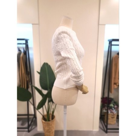 피넛 꾀배기 긴팔 니트 아이보리