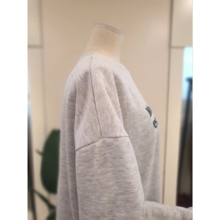 자수 레터링 긴팔 티셔츠 라이트그레이