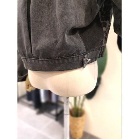 레오파드 배색 데님 자켓 블랙