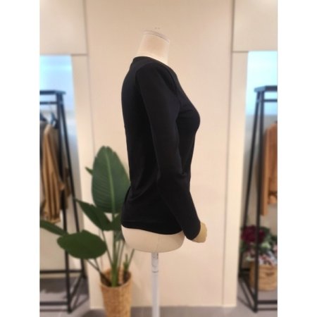 스판 라운드넥 티셔츠 블랙