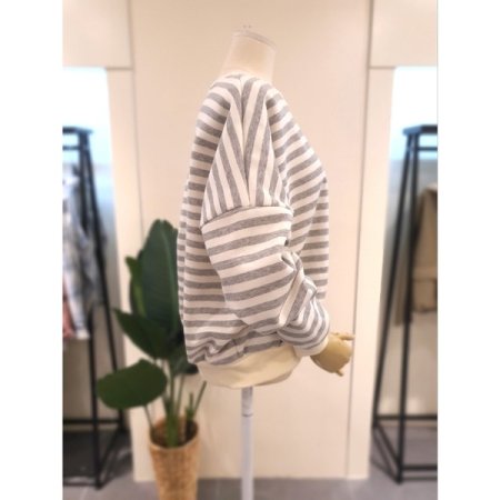 스트라이프 기모 맨투맨 그레이