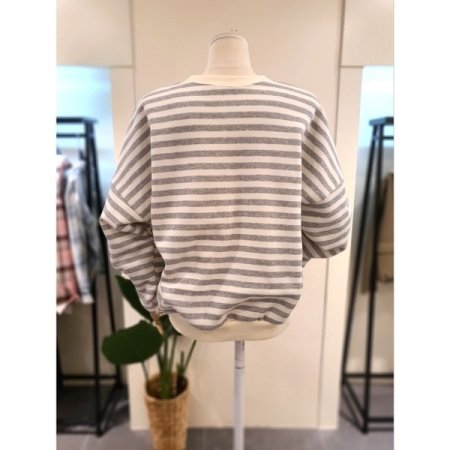 스트라이프 기모 맨투맨 그레이