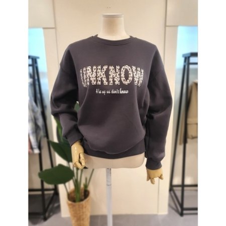 호피 레터링 기모 맨투맨 오트밀