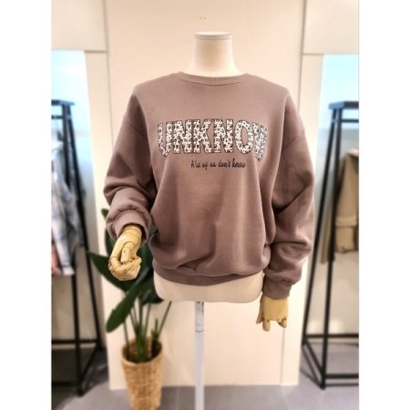 호피 레터링 기모 맨투맨 브라운