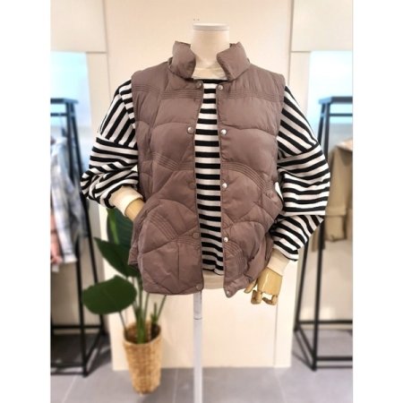 스티치 버튼 덕다운 패딩 조끼 BR