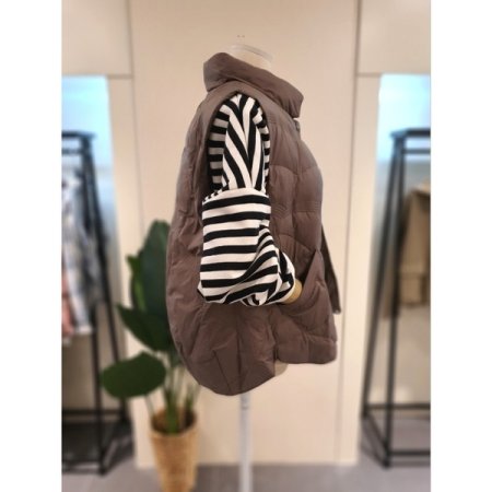 스티치 버튼 덕다운 패딩 조끼 BR
