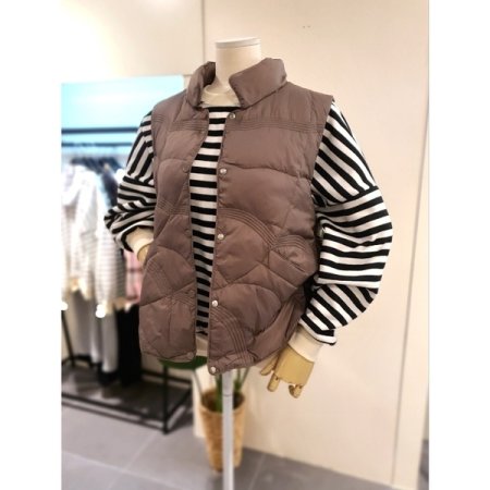스티치 버튼 덕다운 패딩 조끼 BR