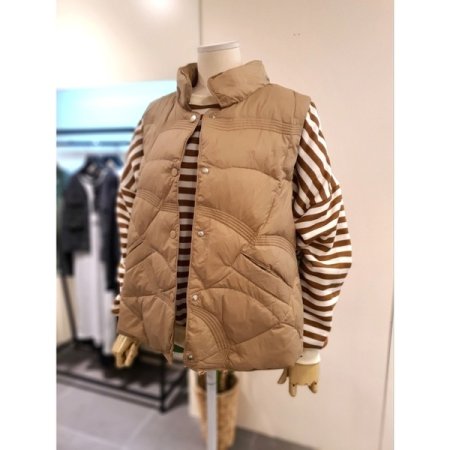 스티치 버튼 덕다운 패딩 조끼 BE