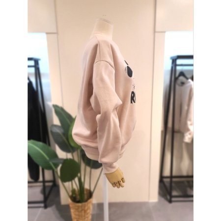 기모 도기 프린팅 맨투맨 베이지