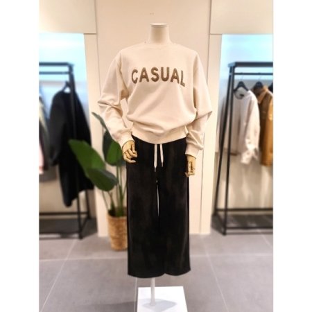 폼폼 패치 기모 맨투맨 크림