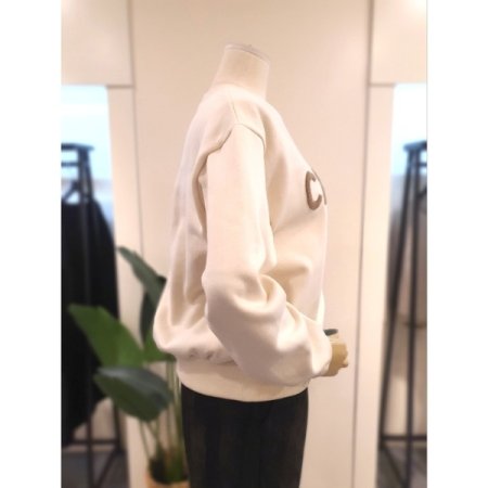 폼폼 패치 기모 맨투맨 크림