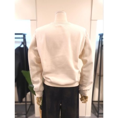 폼폼 패치 기모 맨투맨 크림