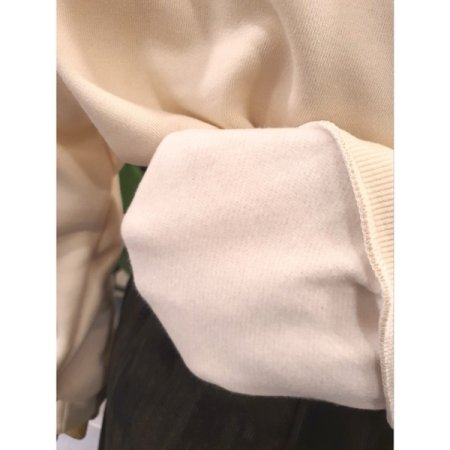 폼폼 패치 기모 맨투맨 크림