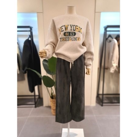 뉴욕 자수 기모 맨투맨 오트밀