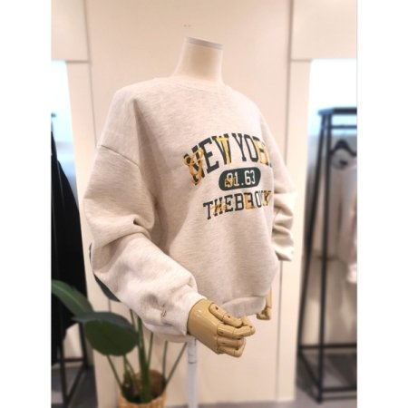 뉴욕 자수 기모 맨투맨 오트밀