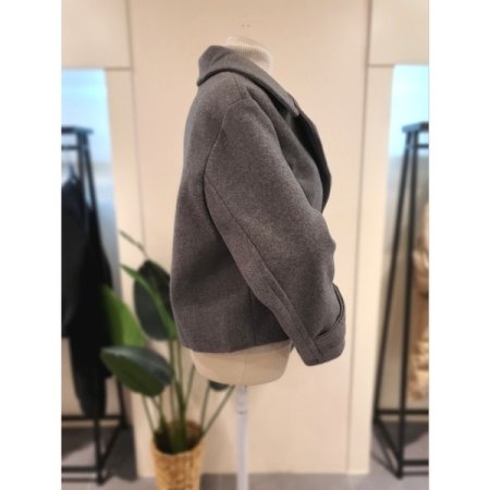 더블버튼 숏 코트