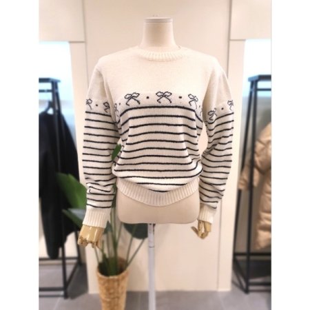 리본 라운드넥 니트 핑크