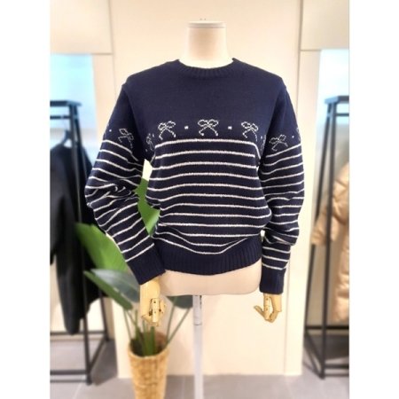 리본 라운드넥 니트 네이비