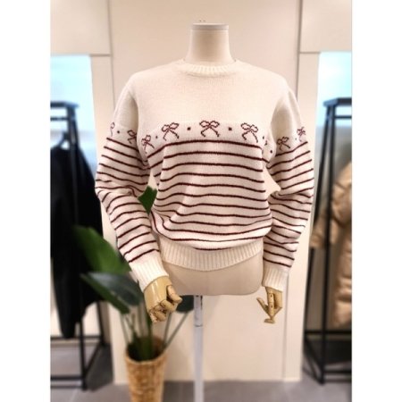 리본 라운드넥 니트 레드