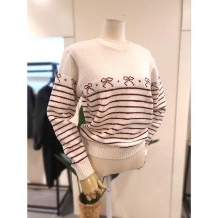 리본 라운드넥 니트 레드