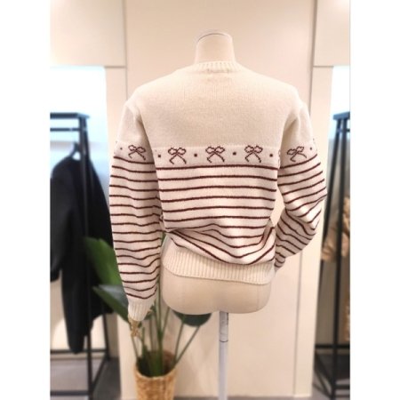 리본 라운드넥 니트 레드