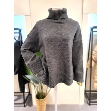 모디 언발 터틀넥 보카시 니트 오트밀