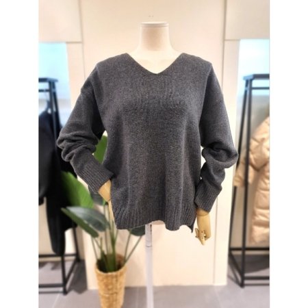 언발 V넥 니트 오트밀