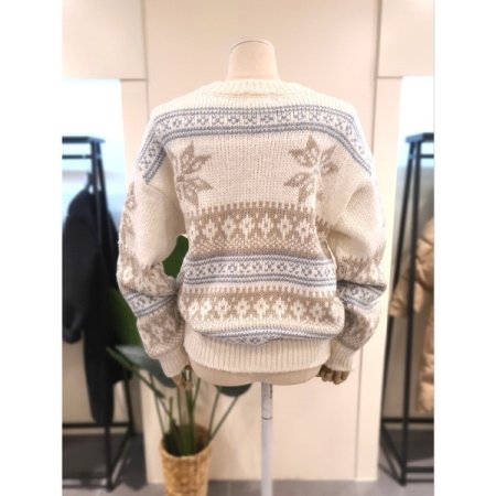 눈송이 도톰 라운드 니트 아이보리