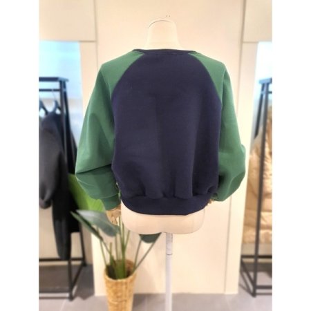 배색 세미크롭 기모 맨투맨 네이비