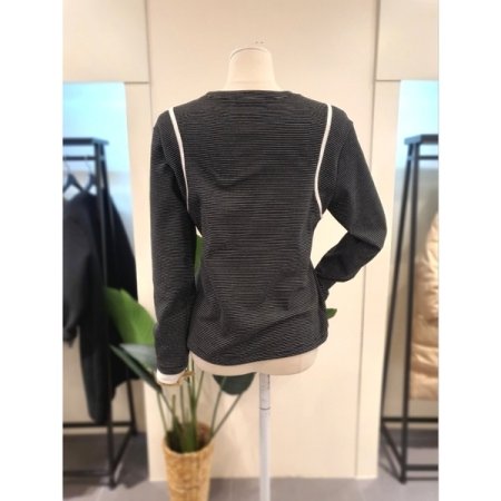 배색 스트라이프 이너 티셔츠 블랙