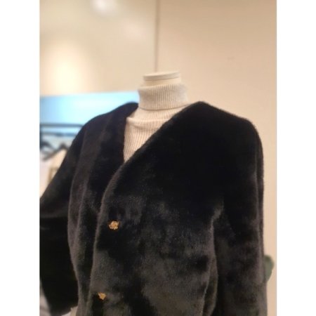 브이넥 투버튼 에코 퍼 자켓