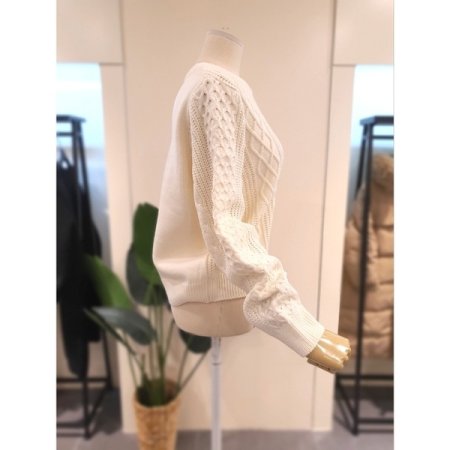 피셔 라운드 니트 아이보리