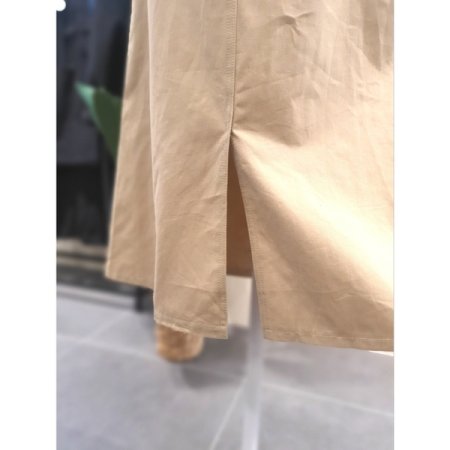 포켓 밴딩 뒷트임 스커트 베이지
