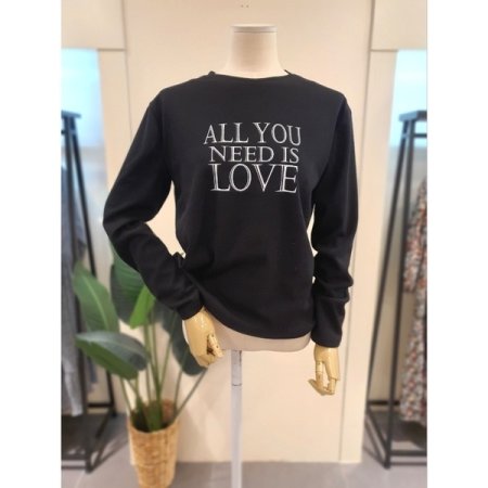 러브 라운드넥 긴팔 티셔츠 아이보리