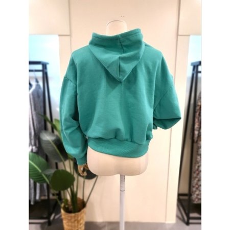 이티씨 쭈리 크롭 후드 그린