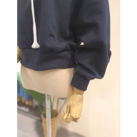 이티씨 쭈리 크롭 후드티 네이비