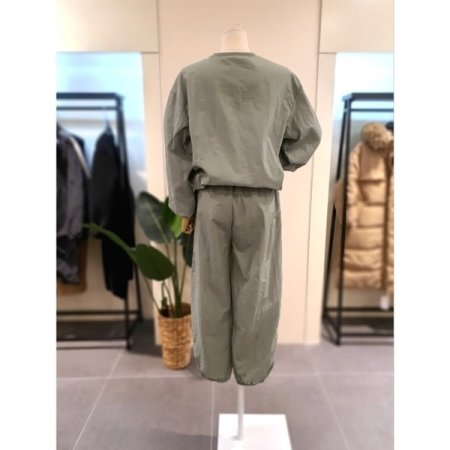 브룩 아노락 트레이닝 세트 카키