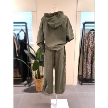 바스락 브룩 후드조거 세트 카키