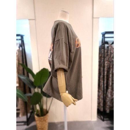 힐스 프린팅 박시 티셔츠 카키