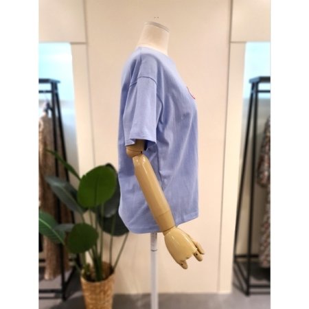 올리비아 자수 반팔티 스카이블루