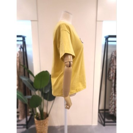 올리비아 자수 반팔 티셔츠 옐로우